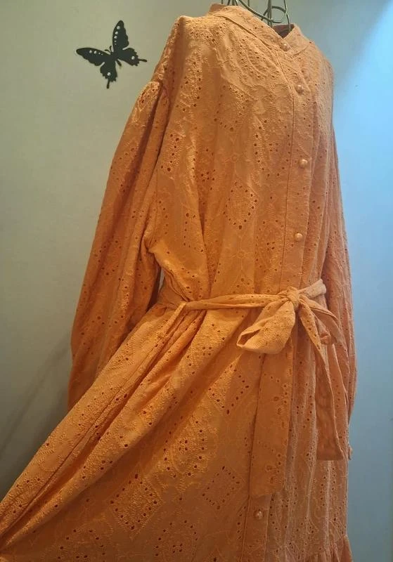 Robe longue orange & broderies anglaises ( 100% coton )